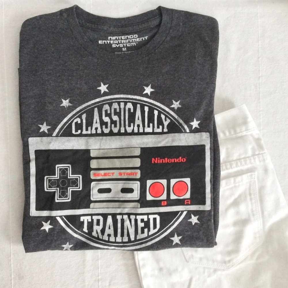 NWT "Classically Trained" Nintendo Graphic Tee, Size Medium - Picture 1 of 4